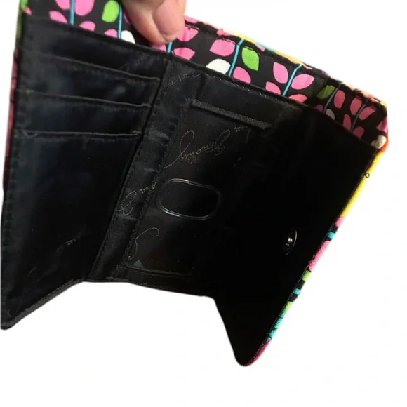 VERA BRADLEY Kiss-lock Wallet - Picture 3 of 14